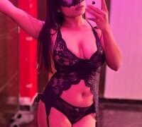 Live nude cam performer Slutty_Mistress_ on Stripchat