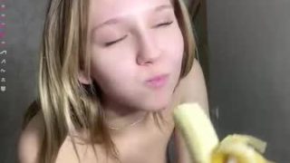 Carollkaps 
 carollkaps — Chaturbate