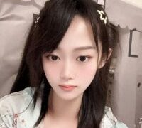 Live nude cam performer yueyue2003 on Stripchat