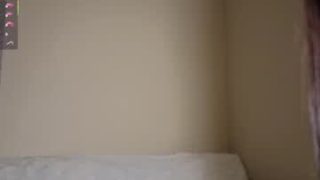 Hoaarisa 
 Adult webcam model hoaarisa at
 Chaturbate