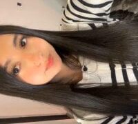 Live nude cam performer aly_golden_ on Stripchat