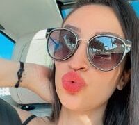 Live nude cam performer BelleLouiseVp on Stripchat