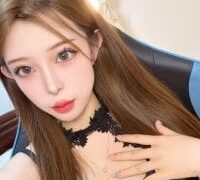 Live nude cam performer tuanzi125216 on Stripchat