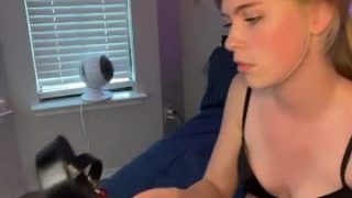 Elliee81 
 Adult webcam model elliee81 at
 Chaturbate