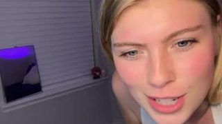 Elliee81 
 elliee81 — Chaturbate