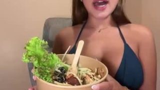 Karinaaaxx 
 Live nude broadcaster karinaaaxx on Chaturbate