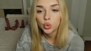 Ellalowe 
 ellalowe — Chaturbate