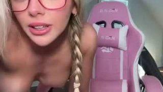 Gracieparker 
 Adult webcam model gracieparker at
 Chaturbate