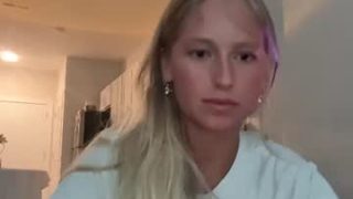 Caseyyyhere 
 caseyyyhere — Chaturbate