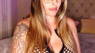 Kennasavage 
 Adult webcam host kennasavage at
 Camsoda