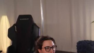 Kittycaitlin 
 kittycaitlin — Chaturbate