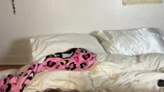 Lyracyrus 
 Live nude broadcaster lyracyrus on Chaturbate
