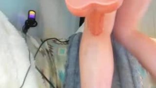 Eatmygingersnapps 
 eatmygingersnapps — Chaturbate