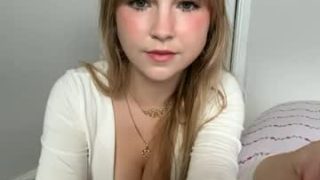 Kittengirlxo 
 Adult webcam model kittengirlxo at
 Chaturbate