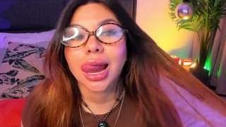 Mollywhite 
 Live nude cam model mollywhite on Camsoda